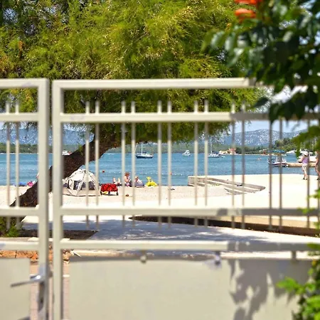 Beachfront Sabuni Murter